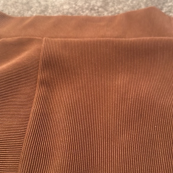🌷2/10🌷 H&M size M skirt - Picture 2 of 4